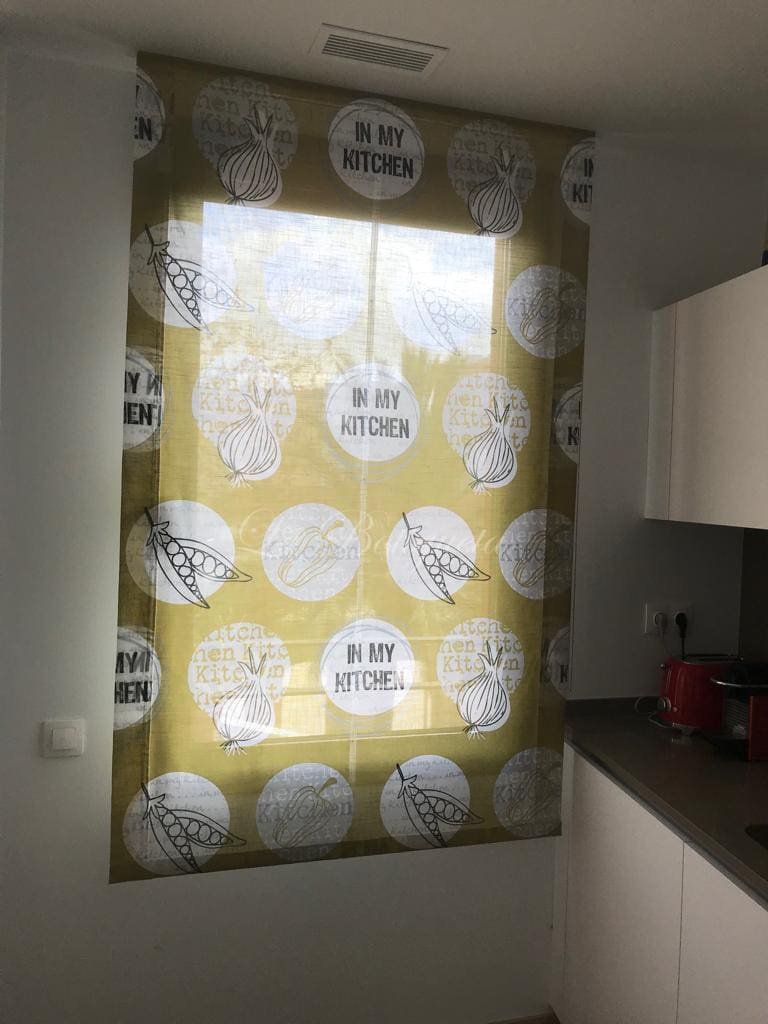 ¿Por qué decorar la cocina con cortinas?