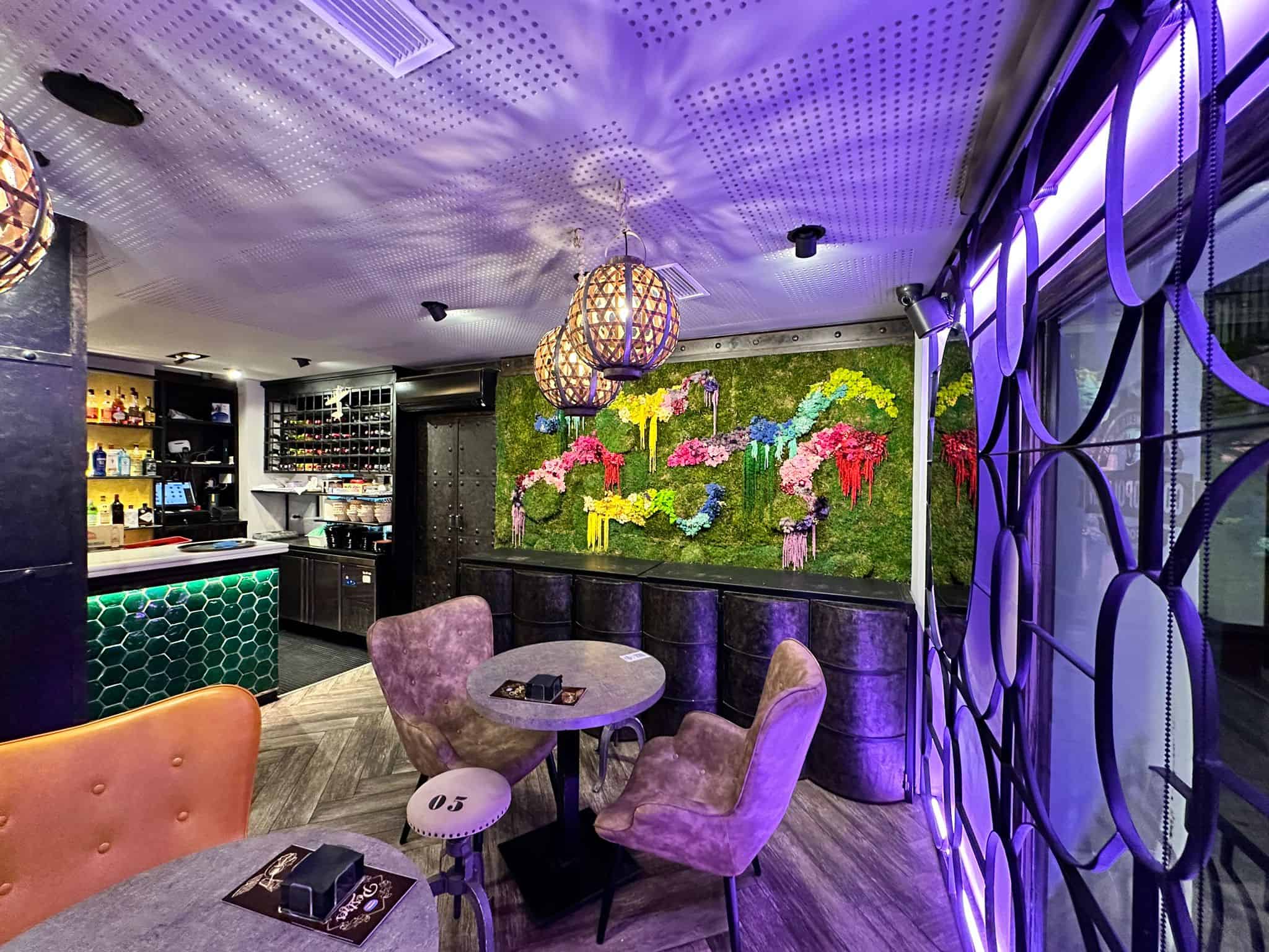 Crea un jardÃn vertical a medida como elemento de sofisticaciónÂ