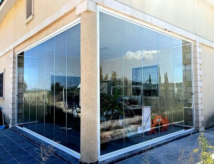 MARGLASS - Los profesionales en cortinas de cristal
